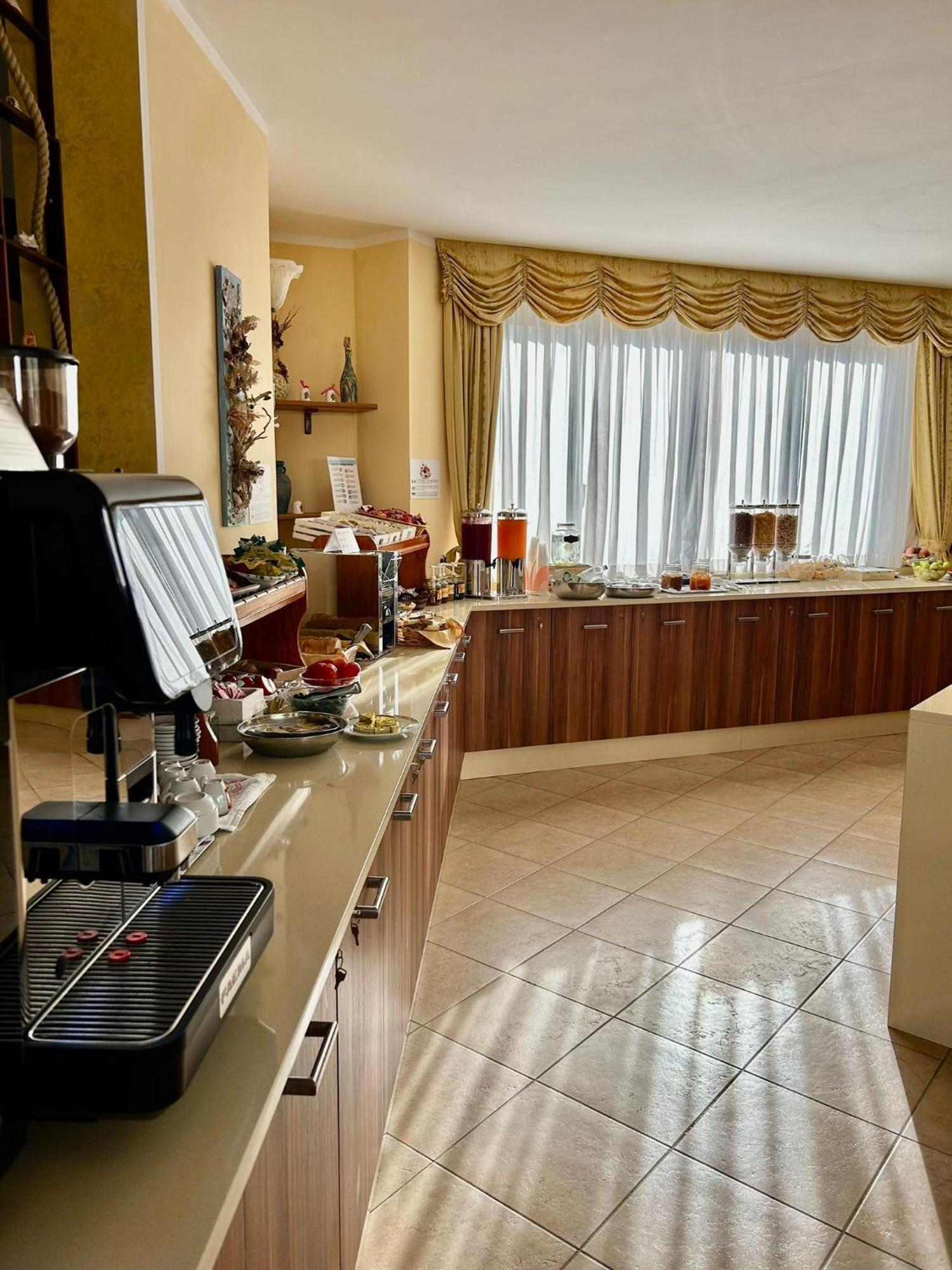 Hotel L'Ancora Capo Vaticano Bagian luar foto