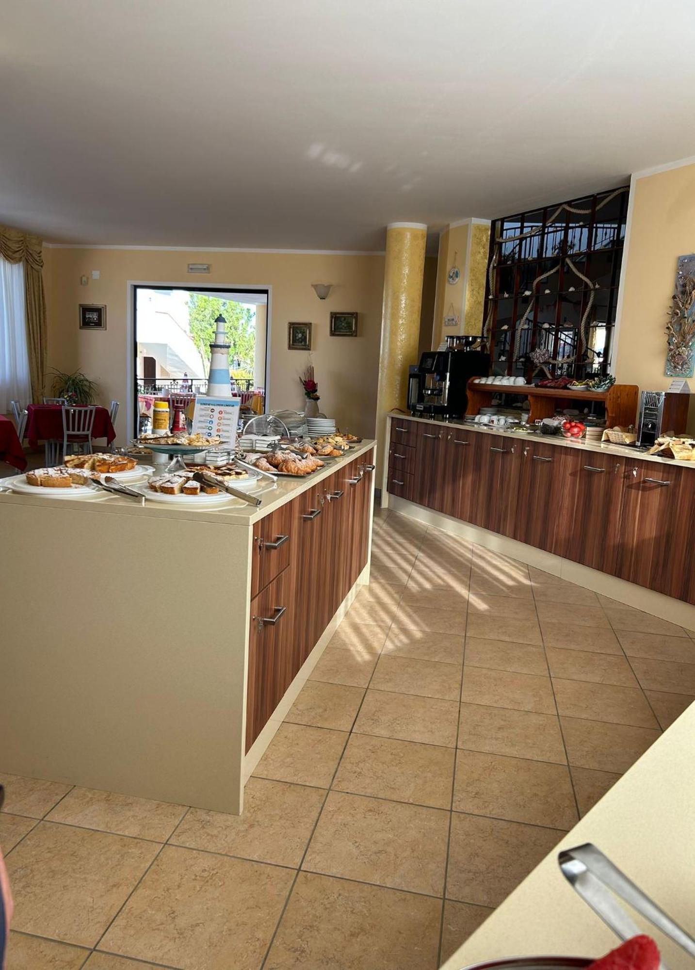 Hotel L'Ancora Capo Vaticano Bagian luar foto