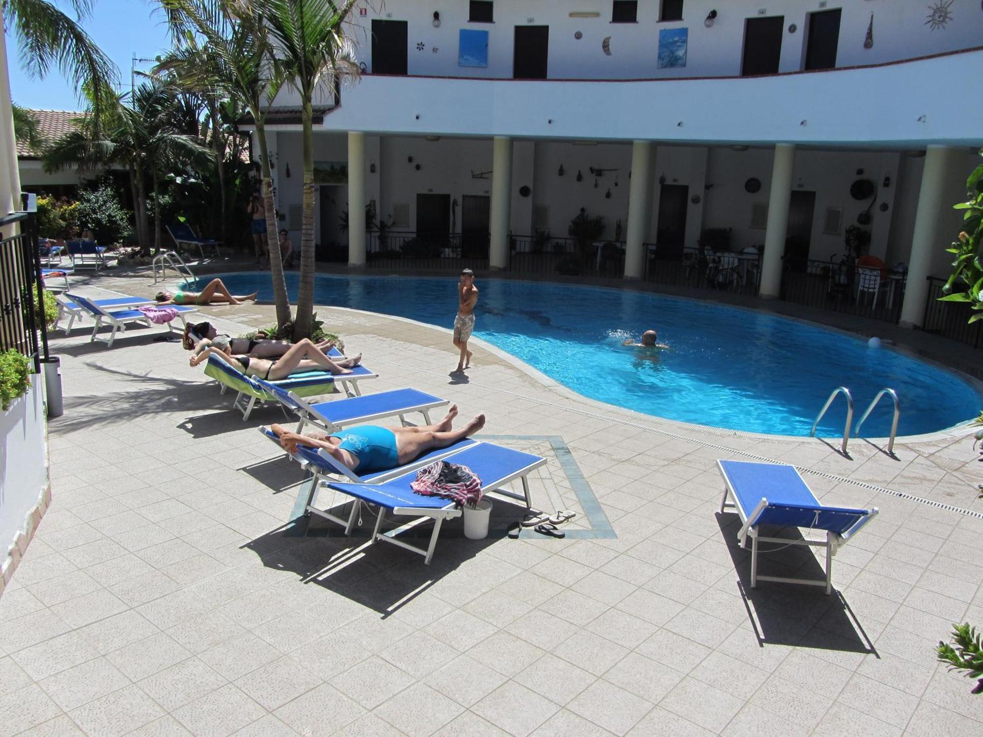 Hotel L'Ancora Capo Vaticano Bagian luar foto