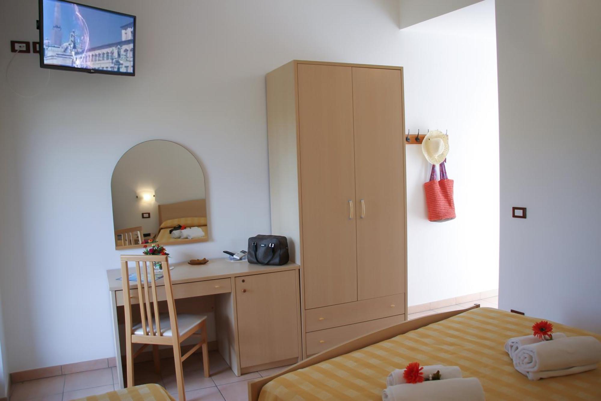 Hotel L'Ancora Capo Vaticano Bagian luar foto