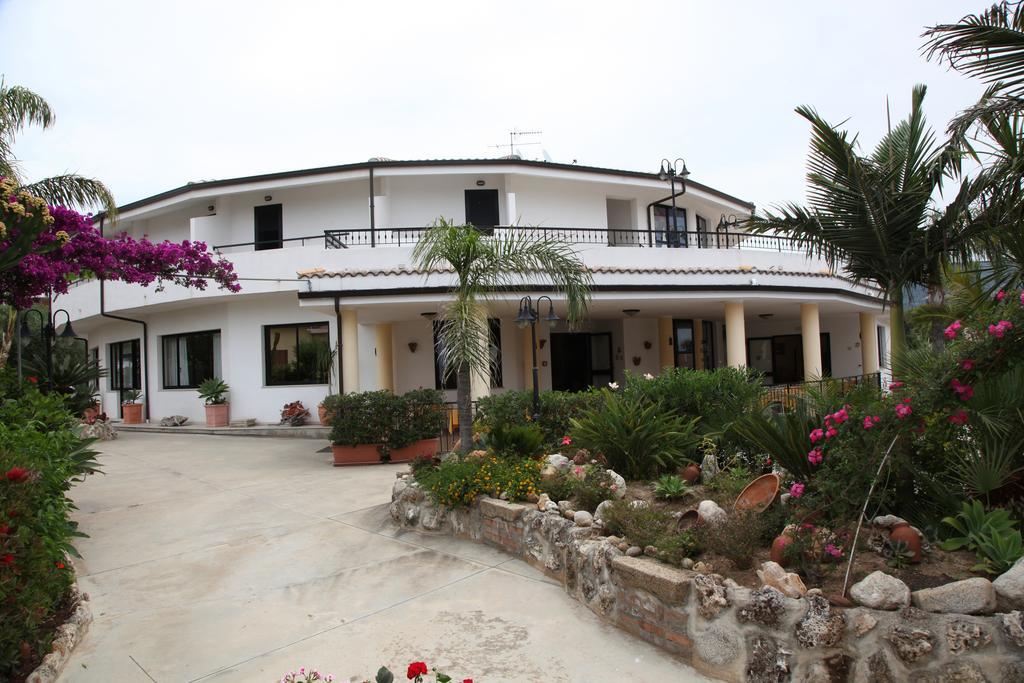Hotel L'Ancora Capo Vaticano Bagian luar foto