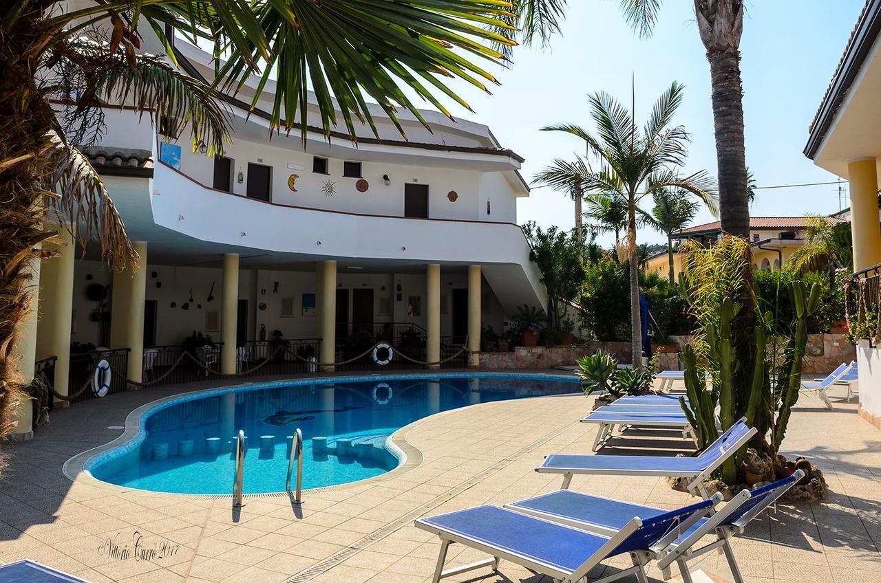 Hotel L'Ancora Capo Vaticano Bagian luar foto