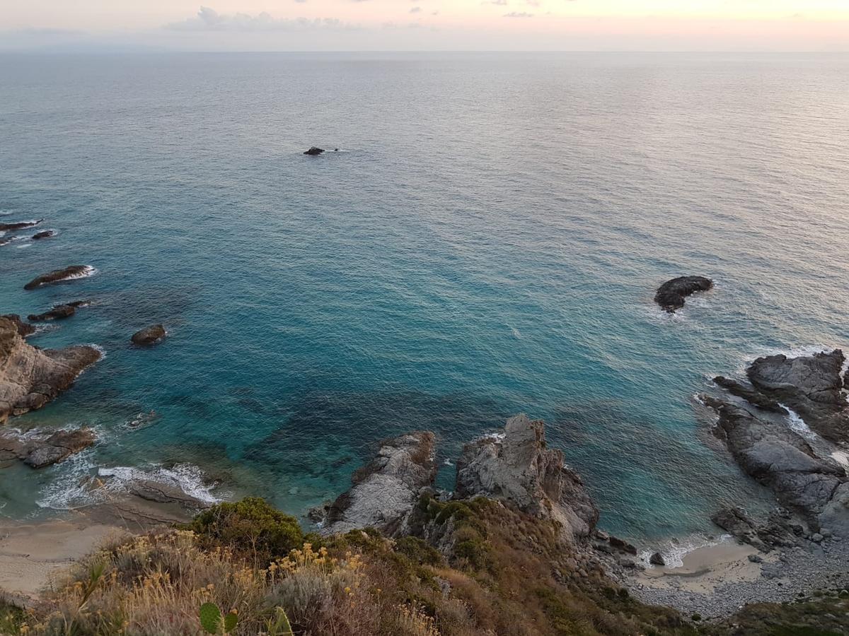 Hotel L'Ancora Capo Vaticano Bagian luar foto