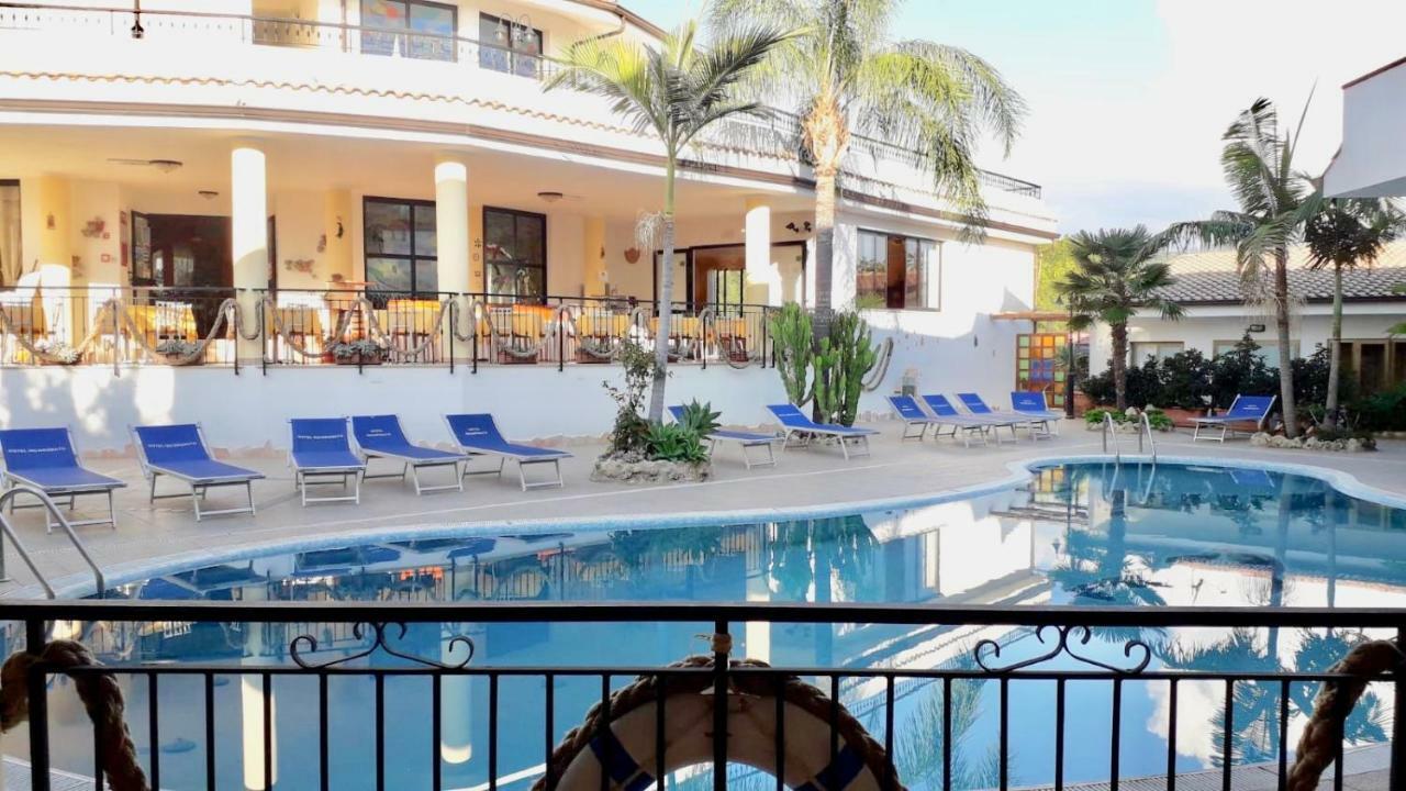 Hotel L'Ancora Capo Vaticano Bagian luar foto